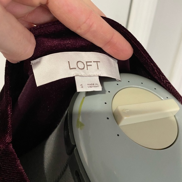 Loft wrap style velvet top - Picture 4 of 4